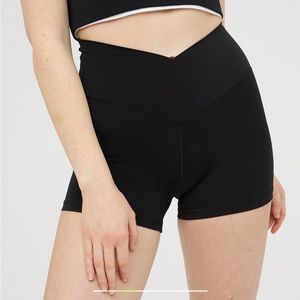 Aerie | Offline Double Crossover 3 inch Black Bike Shorts Size Medium